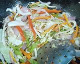 A picture of step 9 of Veg Hakka Noodles.