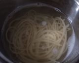 Gambar langkah 2 resipi Creamy Beetroot Sauce Seafood Pasta.