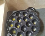 Foto langkah ke 5 dari resep Aebleskiver (Pancake khas Denmark).