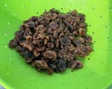 Une image de l'étape 2 de Tarte rhubarbe raisins / pâte brisée aux raisins secs.