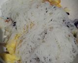 Foto langkah ke 2 dari resep 856) Bihun Goreng Duo Kol.