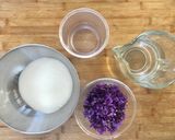 Foto del passaggio 1 della ricetta Liquore alle violette