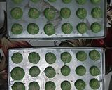 Foto langkah ke 5 dari resep Cookies Maizena Pandan Almond.