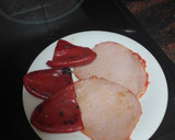 Foto del paso 1 de la receta: Bocadillo de lomo adobado con pimiento del piquillo, tortilla y queso