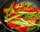Foto del paso 3 de la receta: Huevos revueltos con verduras