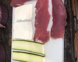 Foto del paso 3 de la receta Judías verdes hervidas con patatas y rollitos de solomillo con lámina de calabacín y queso