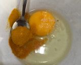 Foto del paso 1 de la receta: Tortilla francesa con cúrcuma
