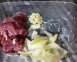 Foto langkah ke 2 dari resep Tumis Daging, Wortel, Labu Siam.