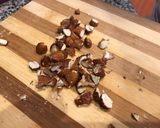 Foto del paso 2 de la receta: Peras asadas al Mascarpone con arándanos y crocante de almendras