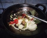 Foto langkah ke 4 dari resep Ceker Tanpa Tulang Kecap Bumbu Opor.