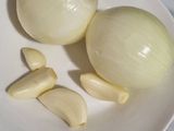 Crema de habas y guisantes secos (bissara)