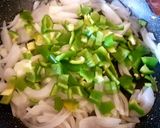 Foto del paso 2 de la receta: Pollo, verduras y champiñones al curry en olla de cocción lenta