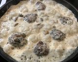 Une image de l'étape 7 de Boulettes de Bœuf à la Feta et aux Herbes.