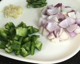 A picture of step 3 of Schezwan Chicken Noodles.