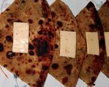 A picture of step 5 of Aloo Methi stuffed parantha.