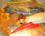 Hình bước làm 2 của món Cá thu đao kho cà chua