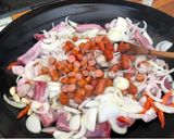 Foto del paso 4 de la receta: Discada de carnes con mejillones