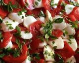 A picture of step 1 of Tomato mozzarella salad.