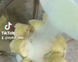 A picture of step 2 of Pineapple smoothie.
