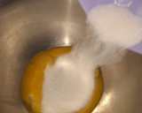Foto del paso 2 de la receta: Bizcochuelo Marmolado