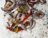 Foto langkah ke 5 dari resep Cumi-cumi pedas kuah hitam sederhana.