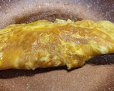 Foto del paso 3 de la receta: Tortilla a la francesa con queso y dados de jamón