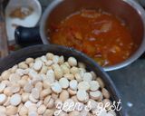 A picture of step 2 of Hyderabadi Tamatar ka Kat.