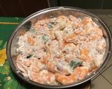 Une image de l'étape 9 de Crevettes marinées oignons de roscoff, ail fumé, citron vert, menthe et coco.