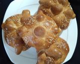 Foto del paso 11 de la receta: Pan de muerto (comercial)