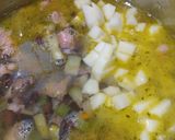 Foto del paso 5 de la receta: Guiso de porotos, chorizo y fideos