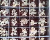 Foto langkah ke 5 dari resep Brownies Shiny Crust.
