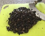 Foto del paso 2 de la receta: Salsa de champiñones maduros y soja -vegetariana
