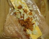 Foto del paso 4 de la receta: Pechugas rellenas de tocino y queso