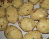A picture of step 4 of Yam balls.