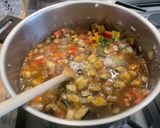 Une image de l'étape 23 de Soupe de lentilles aux tomates, poivrons et bouillon de gambas.