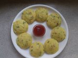 मूँग दाल वेजिटेबल इड्ली(Moong dal vegetable Idli recipe in Hindi)