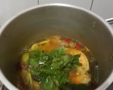 Foto langkah ke 3 dari resep Sop Ikan Salmon.