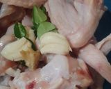 Foto langkah ke 2 dari resep Ayam bumbu marinasi instan.