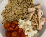 Foto del paso 3 de la receta: Ensalada de quinoa con pollo rápida en 10 minutos!