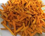 A picture of step 1 of Raw Turmeric Pickle.