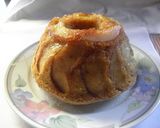Foto del paso 3 de la receta: Torta invertida de manzana y yogurt