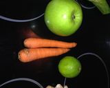 Foto del paso 2 de la receta: Chucrut casero con manzana, zanahoria.