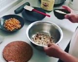 A picture of step 3 of Nutty Oats dates bar.