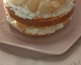A picture of step 2 of Red rose peach Victoria cake.
