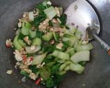 Foto langkah ke 5 dari resep Tumis Pakcoy Telur.