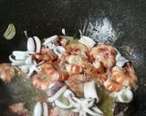 Gambar langkah 2 resipi Spagheti Aglio Olio Simple.