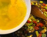 Φωτογραφία βήματος 2 της συνταγής Scrambled eggs με πράσο, μανιτάρι και ντοματίνια