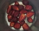 عکس مرحله 1 از دستور دمنوش توت فرنگی (آرام بخش)