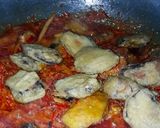 Foto langkah ke 6 dari resep Sambal Goreng Pete Ikan Tuna Tepung.
