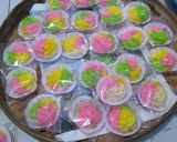 Foto langkah ke 8 dari resep Bolu mawar kukus.